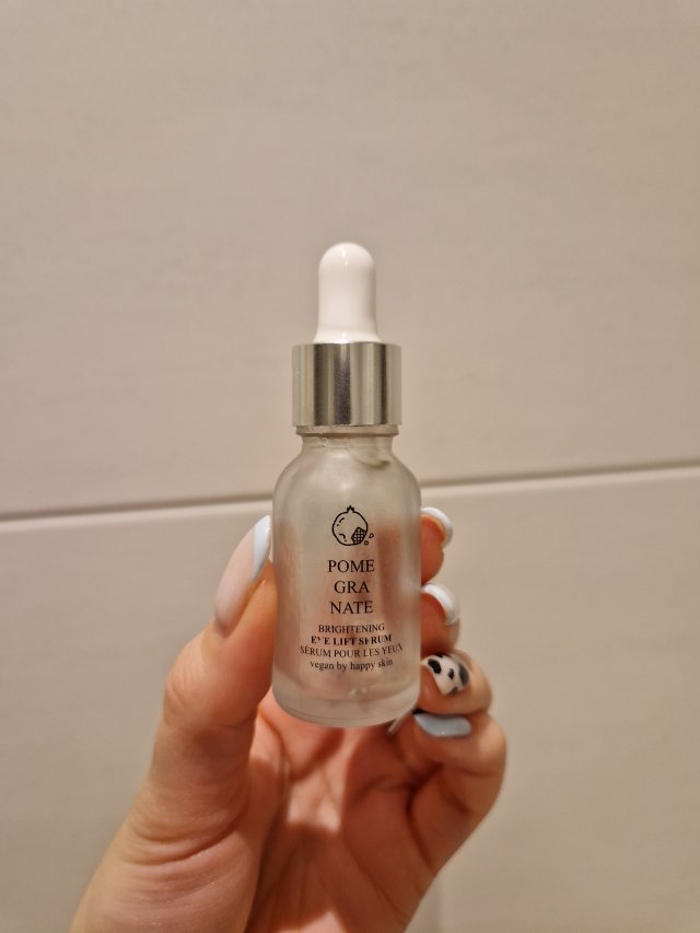 Denkowanie część druga :)  Kwiecień w wiosenno-wielkanocnych barwach - denkuję w żółci, zieleni, bieli i różu. 🐣🍀🐇🌸