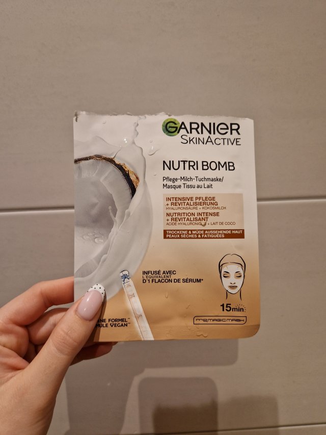 Denkowanie część druga :)  Kwiecień w wiosenno-wielkanocnych barwach - denkuję w żółci, zieleni, bieli i różu. 🐣🍀🐇🌸