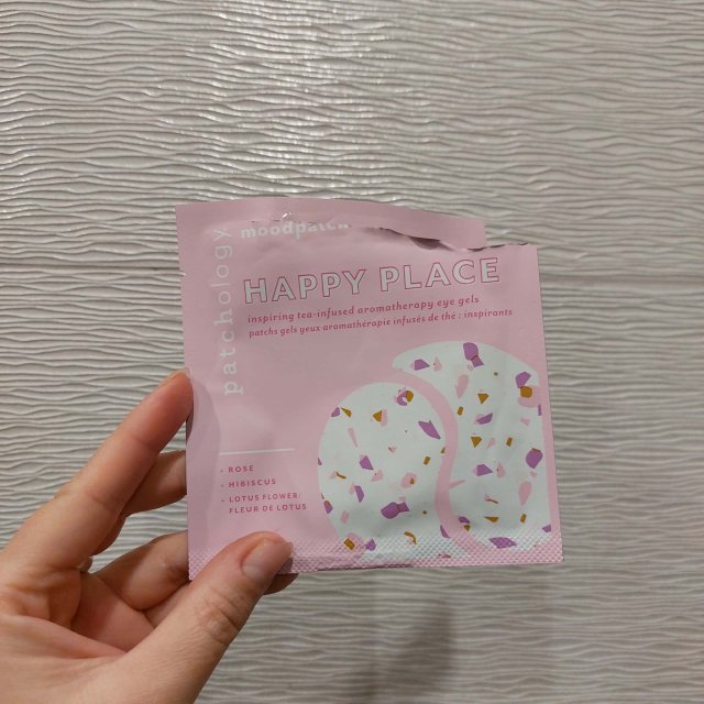 Denkowanie część druga :)  Kwiecień w wiosenno-wielkanocnych barwach - denkuję w żółci, zieleni, bieli i różu. 🐣🍀🐇🌸