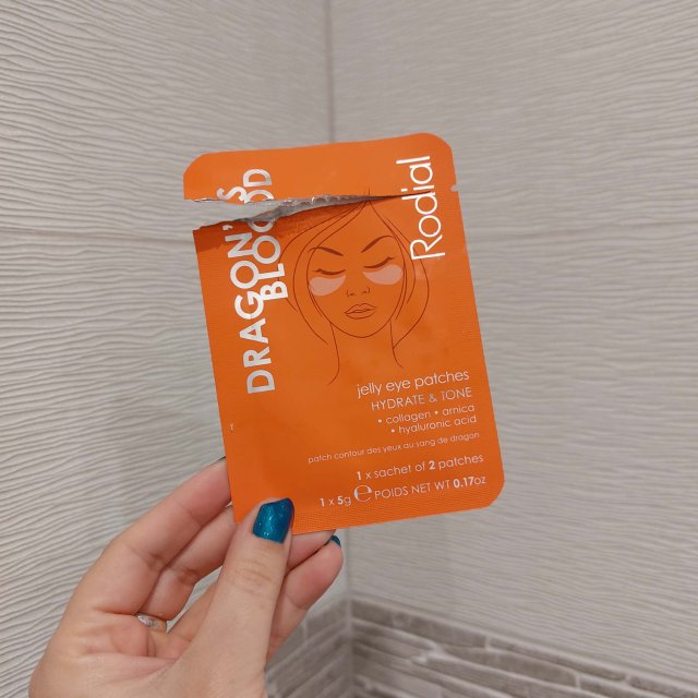 Denkowanie część druga :)  Kwiecień w wiosenno-wielkanocnych barwach - denkuję w żółci, zieleni, bieli i różu. 🐣🍀🐇🌸