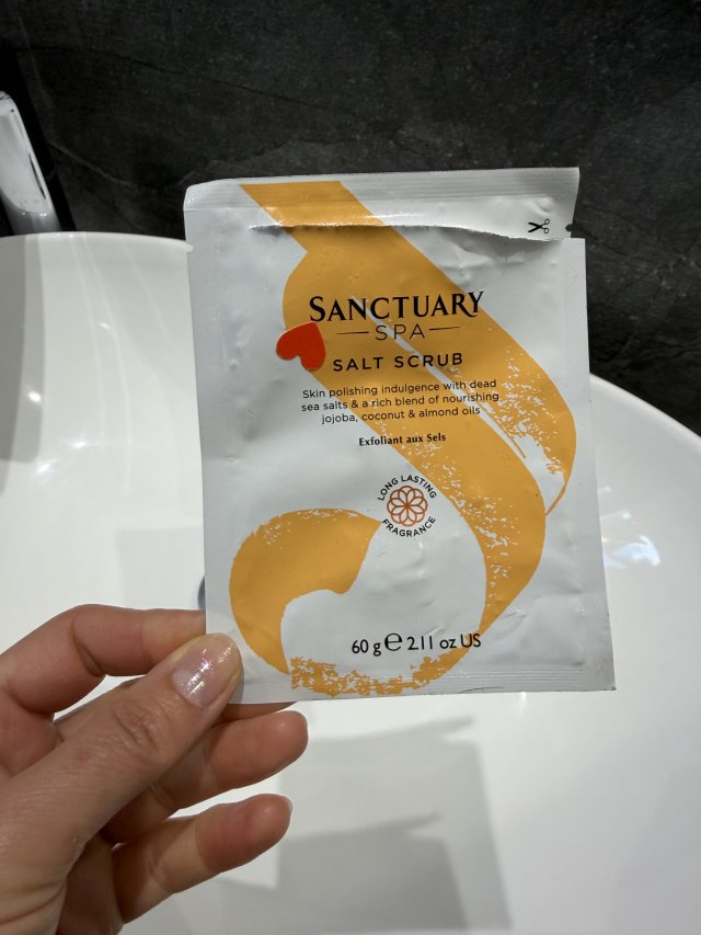 Denkowanie część druga :)  Kwiecień w wiosenno-wielkanocnych barwach - denkuję w żółci, zieleni, bieli i różu. 🐣🍀🐇🌸