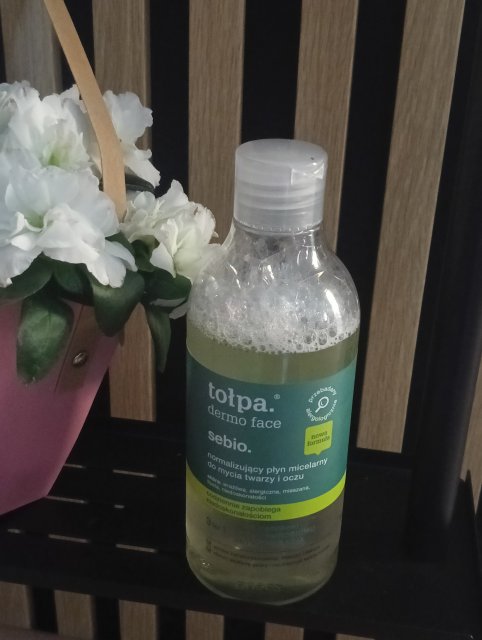 Tołpa Dermo Face, Sebio, Normalizujący płyn micelarny do mycia twarzy 