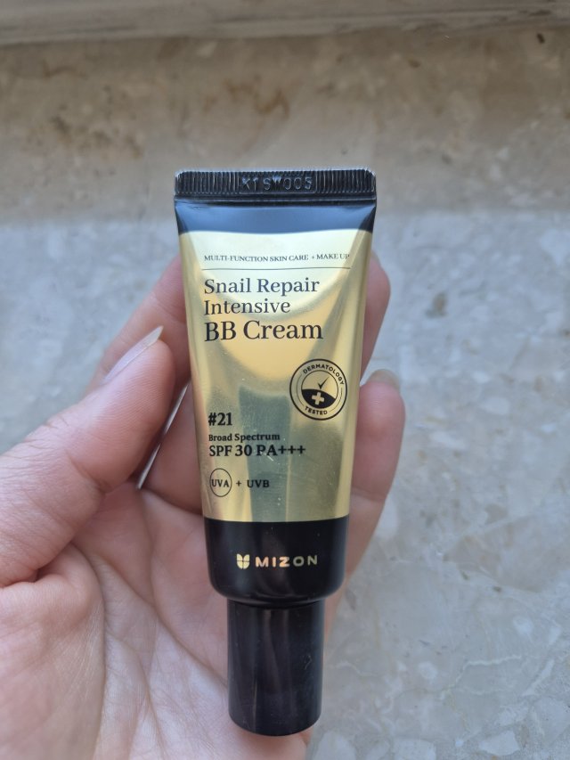 MIZON Snail repair intensive - BB cream z SPF30+ PA+++ 21