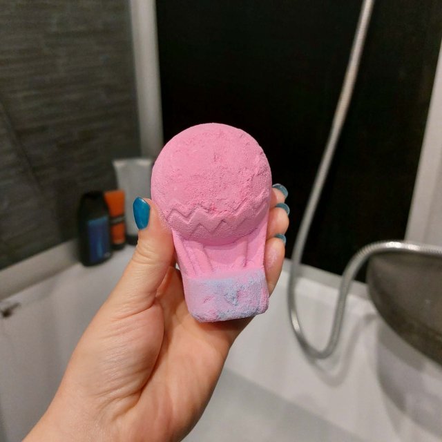 Denkowanie część druga :)  Kwiecień w wiosenno-wielkanocnych barwach - denkuję w żółci, zieleni, bieli i różu. 🐣🍀🐇🌸