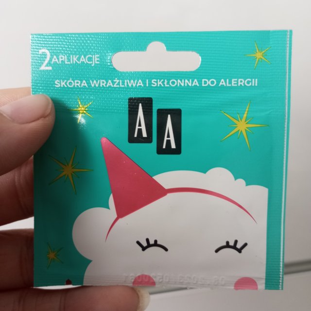 Denkowanie część druga :)  Kwiecień w wiosenno-wielkanocnych barwach - denkuję w żółci, zieleni, bieli i różu. 🐣🍀🐇🌸