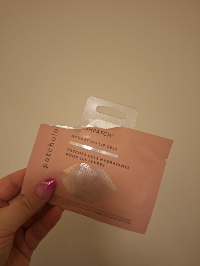 Denkowanie część druga :)  Kwiecień w wiosenno-wielkanocnych barwach - denkuję w żółci, zieleni, bieli i różu. 🐣🍀🐇🌸