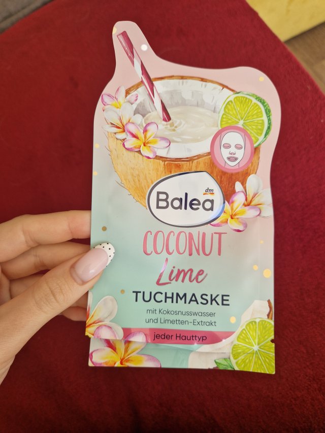 Denkowanie część druga :)  Kwiecień w wiosenno-wielkanocnych barwach - denkuję w żółci, zieleni, bieli i różu. 🐣🍀🐇🌸