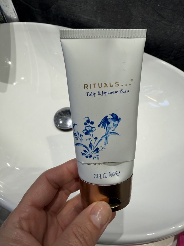 Denkowanie część druga :)  Kwiecień w wiosenno-wielkanocnych barwach - denkuję w żółci, zieleni, bieli i różu. 🐣🍀🐇🌸