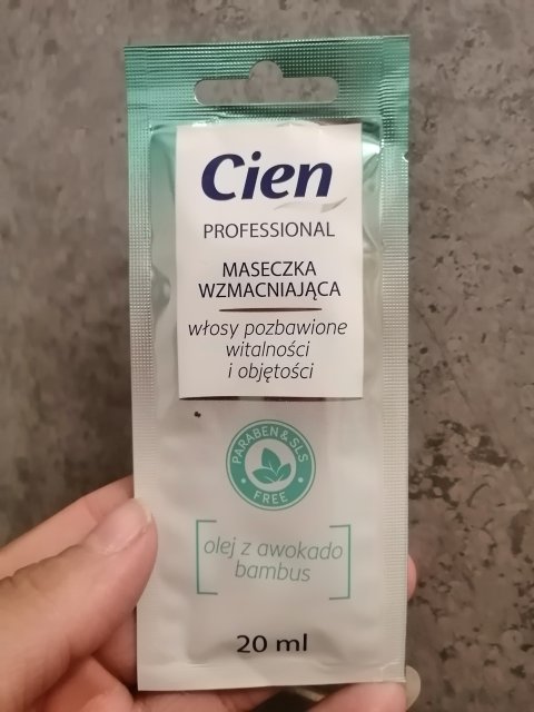 Denkowanie część druga :)  Kwiecień w wiosenno-wielkanocnych barwach - denkuję w żółci, zieleni, bieli i różu. 🐣🍀🐇🌸