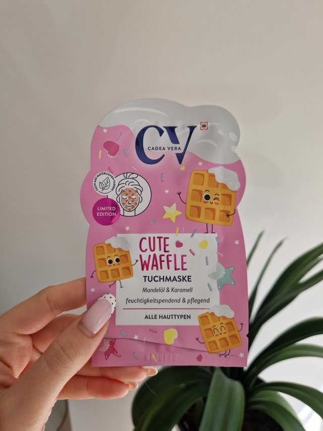 Denkowanie część druga :)  Kwiecień w wiosenno-wielkanocnych barwach - denkuję w żółci, zieleni, bieli i różu. 🐣🍀🐇🌸