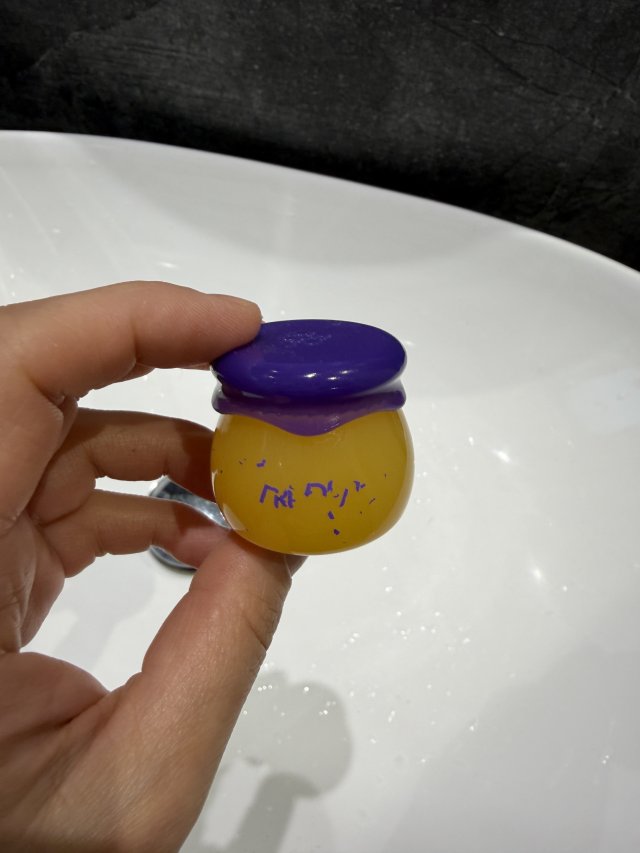 Denkowanie część druga :)  Maj, miesiąc pełen kwiatów czyli zużywamy opakowania z motywem kwiatowym i kolorze fioletu 💜, bieli 🤍 i niebieskiego 💙 💐