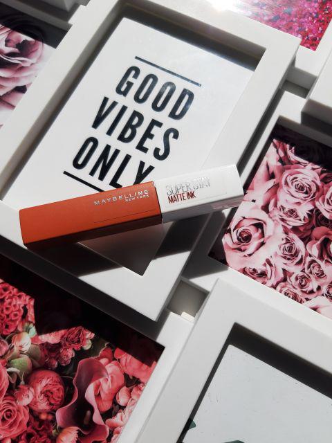 Maybelline Super Stay, Pomadka do ust w płynie, Matowa, nr 75 Fighter
