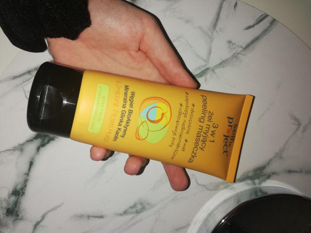 Selfie Project Żel, peeling i maseczka do twarzy, 3w1, Myjący, Węgiel BioAktywny, Mineralna glinka kaolin & zmielone pestki moreli
