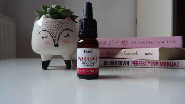 Iossi Serum do twarzy, Rozświetlające, Dzika róża, geranium, cyprys, witamina E i C