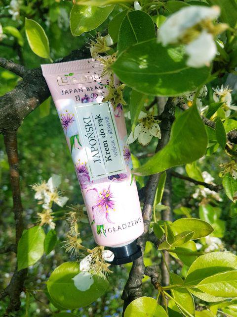 Bielenda Japan Beauty, Krem do rąk, Japoński, Wygładzenie, Wiśnia + Jedwab