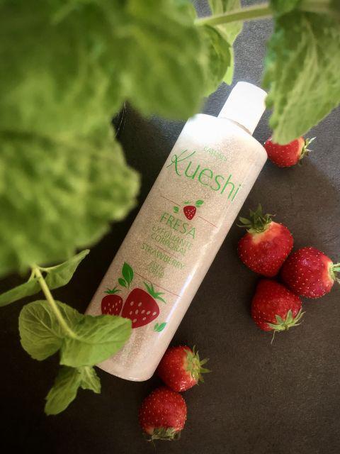Kueshi Peeling do ciała, Body Scrub, Strawberry, Truskawka