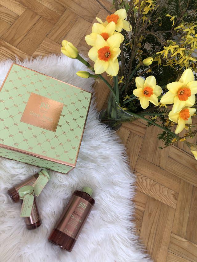 Pixi Tonik do twarzy,  Skintreats, Glow Tonic, 5% Glycolic acid, aloe vera & ginseng