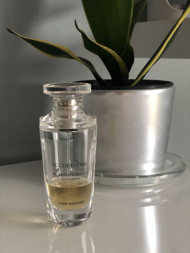 yves rocher perfumy accord chic 