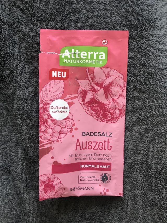 akcja denkowanie! grudzień - kosmetyki w świątecznych opakowaniach i świątecznych kolorach 🎄❄️⛄🎀🎁🎅