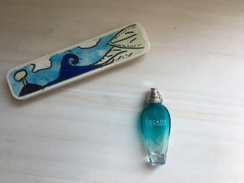 ESCADA Woda toaletowa, Born in Paradise EDT