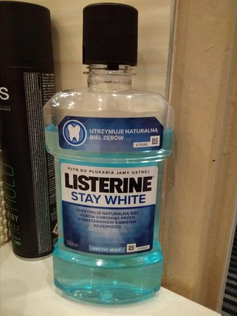 Listerine Płyn do płukania jamy ustnej, Stay White