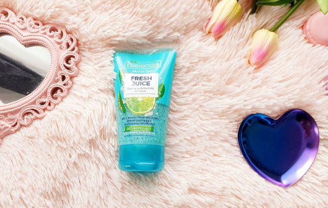 Bielenda Fresh Juice, Peeling gruboziarnisty do twarzy, Z bioaktywną wodą cytrusową, sok z limonki + kwas salicylowy