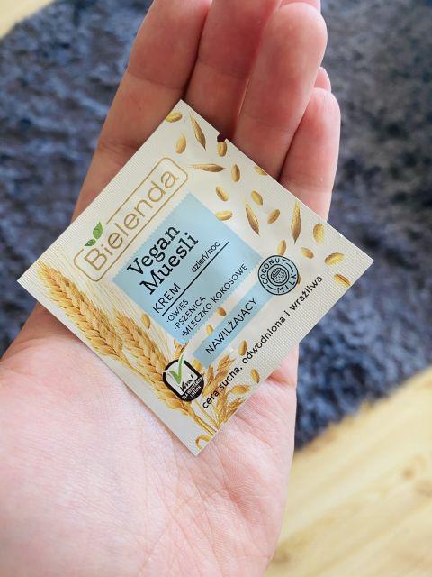 Bielenda Bielenda krem dzień/noc Vegan Muesli