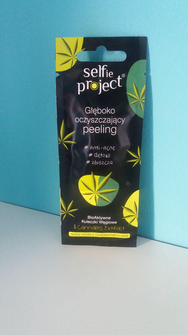 Selfie Project Peeling do twarzy, Głęboko oczyszczający, BioAktywne kuleczki węglowe, Konopie