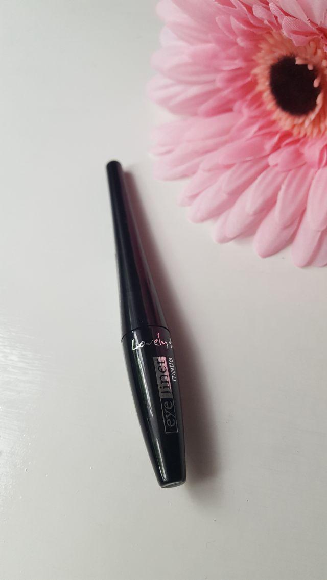 Lovely Eyeliner, Eyeliner Matte, nr 04 czarny 