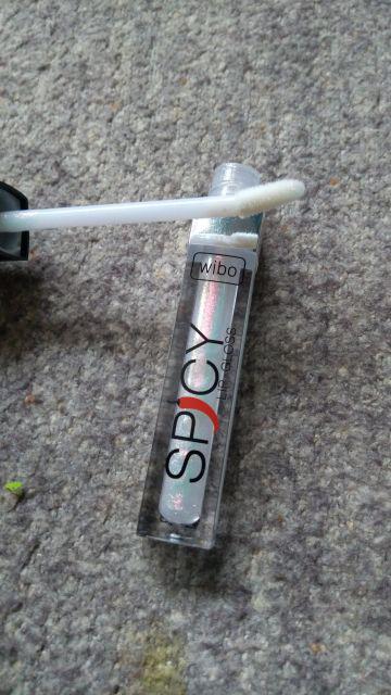 Spicy Lip Gloss nr 10 od marki Wibo.