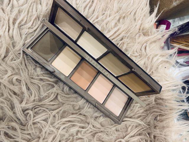 Urban Decay Paleta do konturowania, Naked Skin Shapeshifter, Light Medium