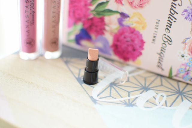 Avon True Colour, Perfectly Matte Lipstick, Szminka do ust, Perfectly Nude