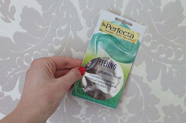 Perfecta Peeling do twarzy, Gruboziarnisty, Głęboko oczyszcza, Redukuje nadmiar sebum i wygładza