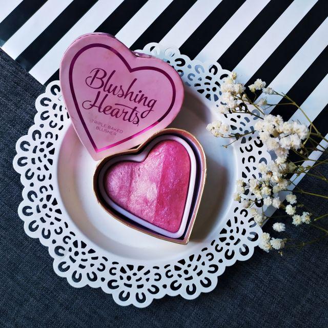Makeup Revolution I Heart Makeup, Róż do policzków, Blushing Hearts