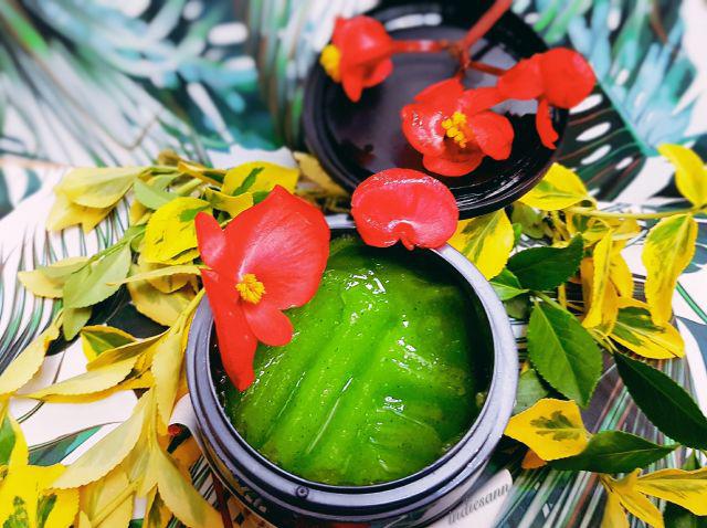 Cukrowy peeling do ciała TUTTI FRUTTI Gruszka & Żurawina