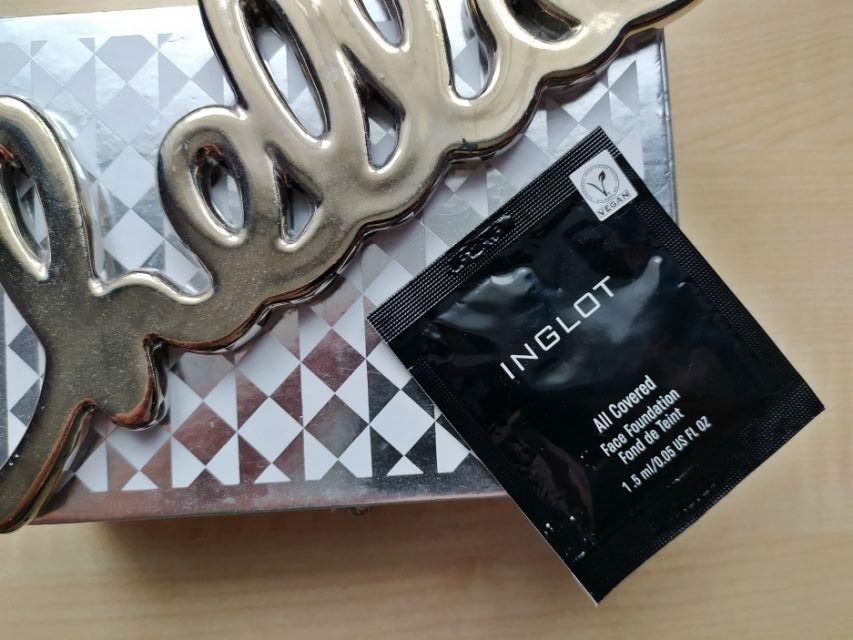 all covered podkład do twarzy inglot 11