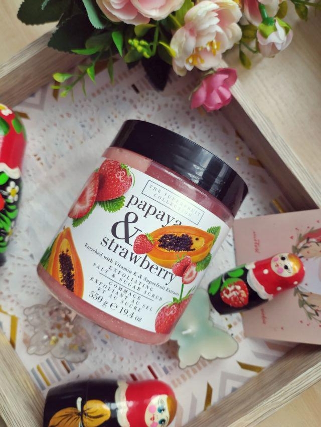 Peeling do ciała Solno cukrowy The Superfruit Collection Papaja Truskawka