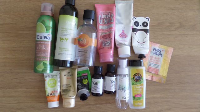 akcja denkowanie! grudzień - kosmetyki w świątecznych opakowaniach i świątecznych kolorach 🎄❄️⛄🎀🎁🎅