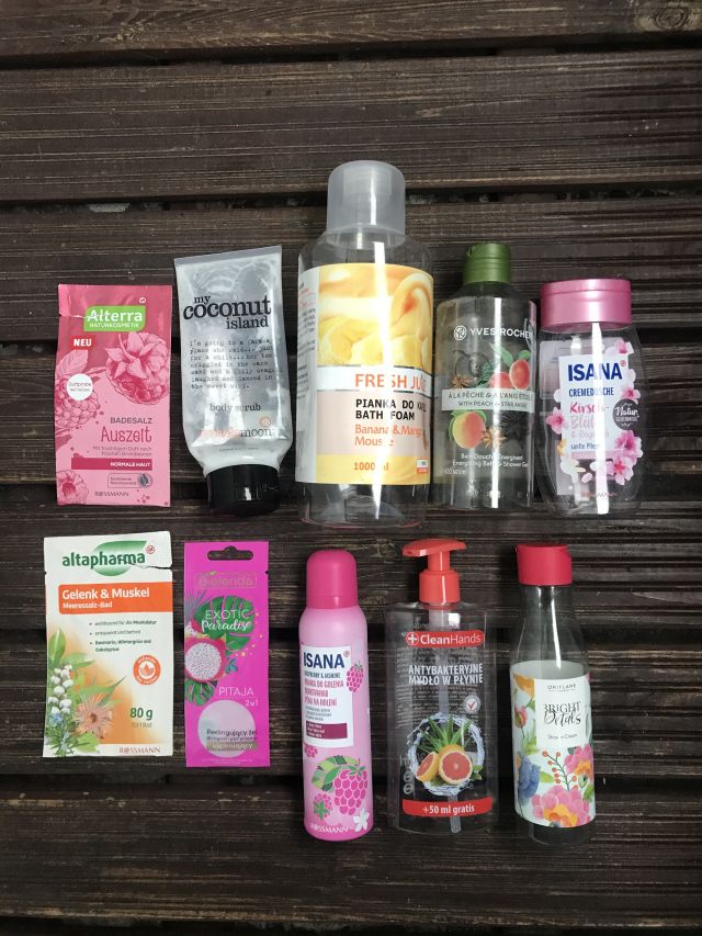 akcja denkowanie! grudzień - kosmetyki w świątecznych opakowaniach i świątecznych kolorach 🎄❄️⛄🎀🎁🎅