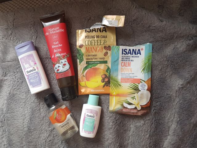 akcja denkowanie! grudzień - kosmetyki w świątecznych opakowaniach i świątecznych kolorach 🎄❄️⛄🎀🎁🎅