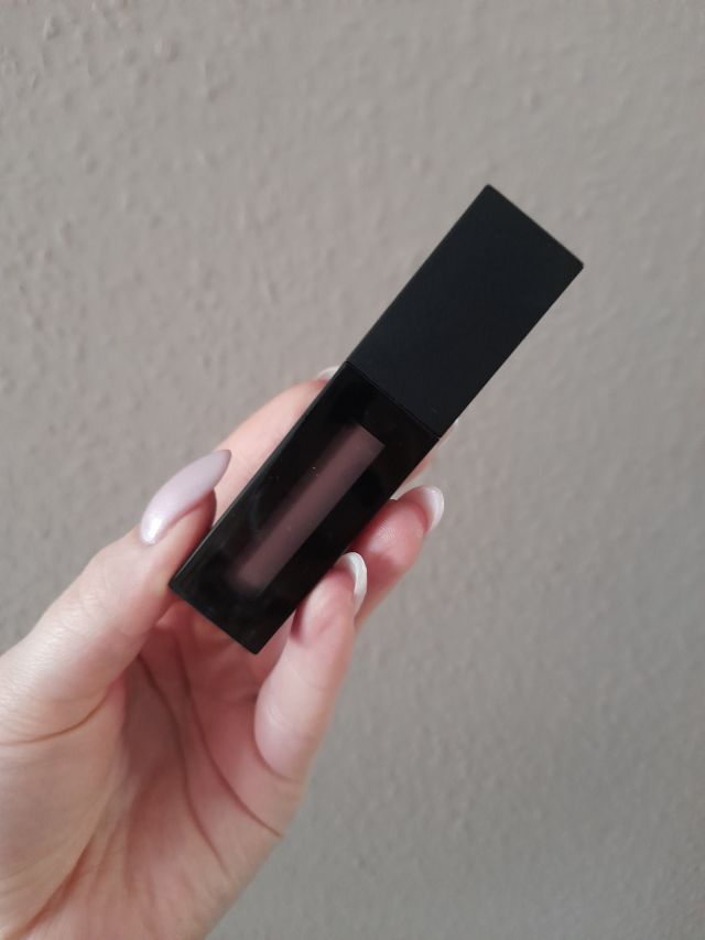 Makeup Revolution PRO, Supreme Matte, Lip Pigment, Pomadka do ust w płynie, Matowa, Semblance