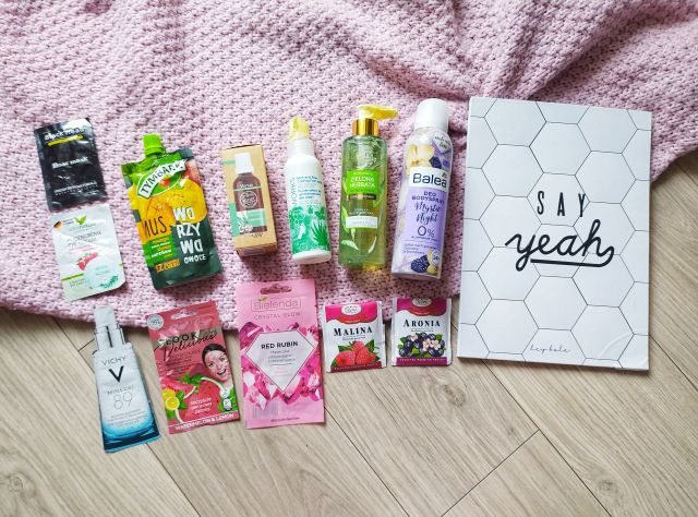 Paczuszka kosmetyczna sjemaziomq kosmetyki próbki lusterko