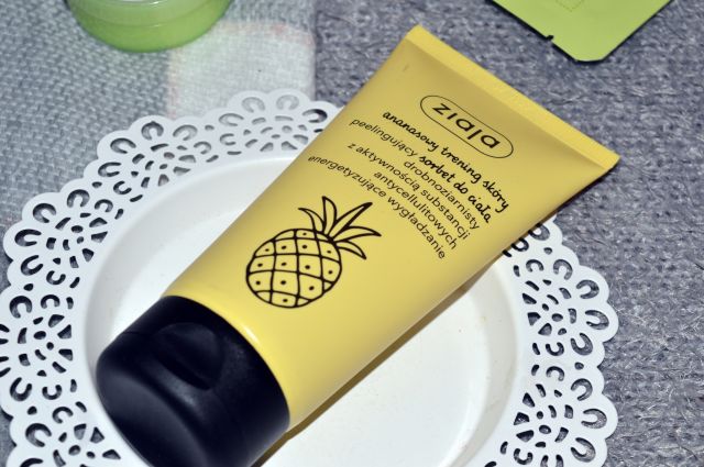 Ziaja Ananasowy trening skóry, Sorbet do ciała, Peelingujący, Drobnoziarnisty