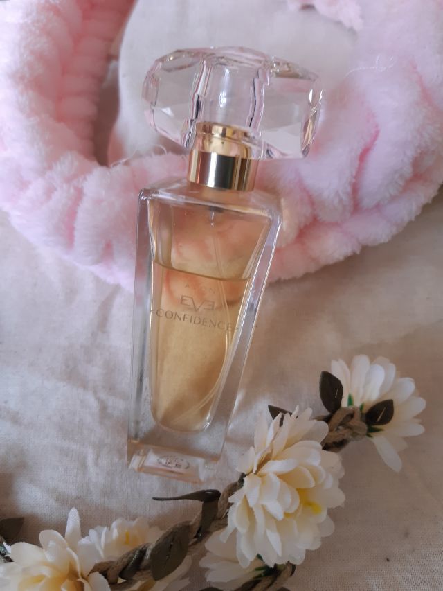 Avon Woda perfumowana, Eve Confidence EDP