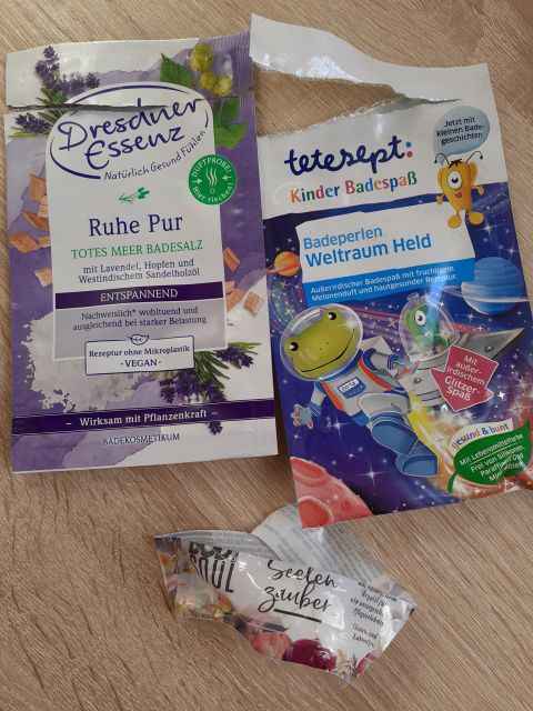 akcja denkowanie! grudzień - kosmetyki w świątecznych opakowaniach i świątecznych kolorach 🎄❄️⛄🎀🎁🎅