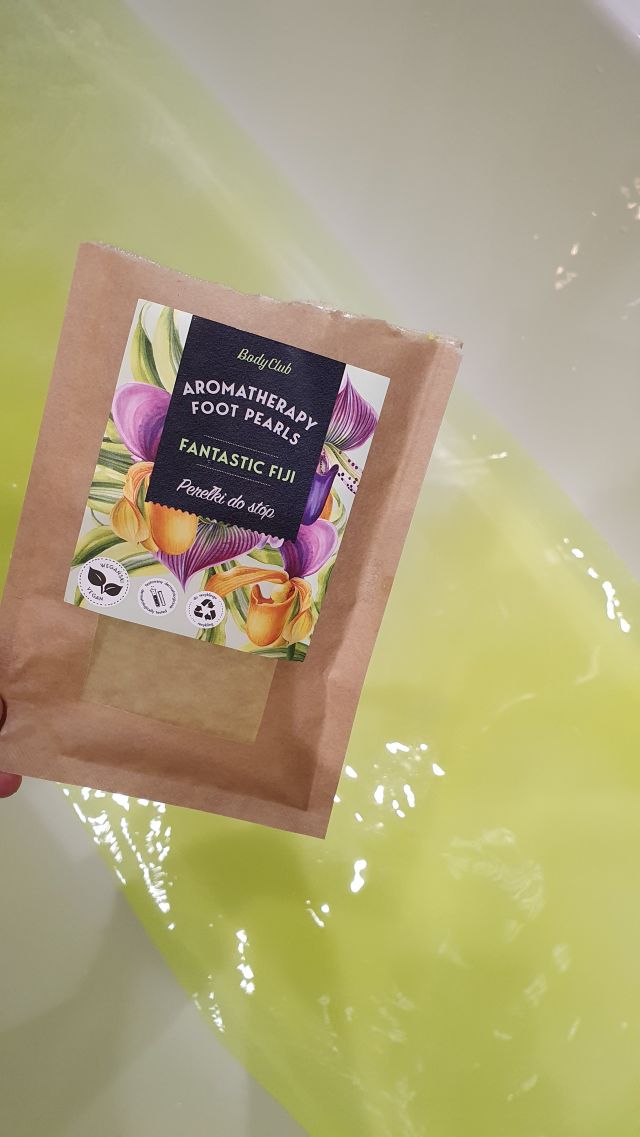 akcja denkowanie! grudzień - kosmetyki w świątecznych opakowaniach i świątecznych kolorach 🎄❄️⛄🎀🎁🎅