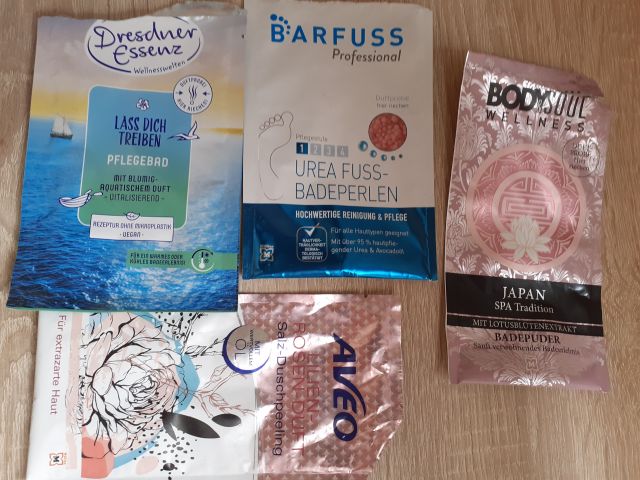 akcja denkowanie! grudzień - kosmetyki w świątecznych opakowaniach i świątecznych kolorach 🎄❄️⛄🎀🎁🎅