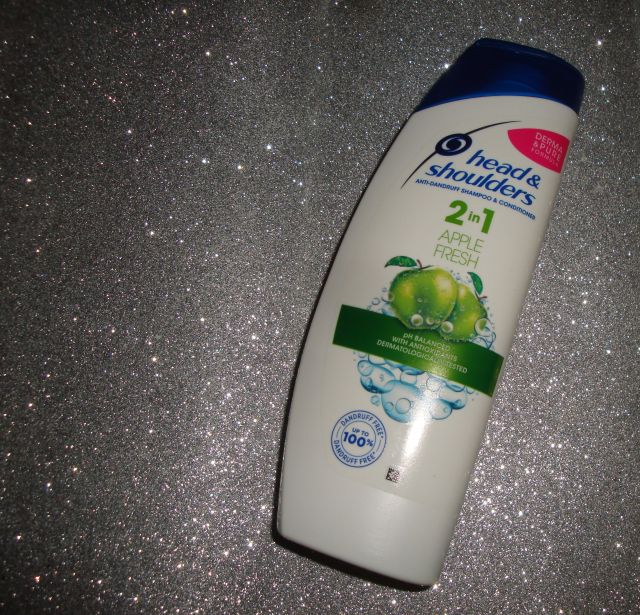 Head & Shoulders Szampon do włosów przeciwłupieżowy z odżywką 2w1, Apple Fresh