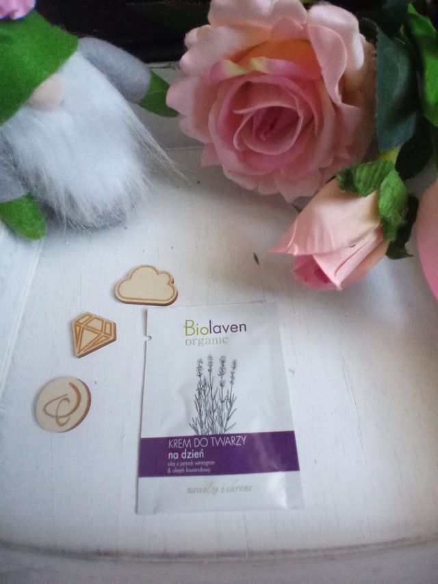 Sylveco Biolaven, Krem do twarzy na dzień, Nawilża i chroni, Olej z pestek winogron i olejek lawendowy