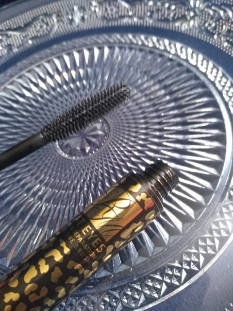 Revers Cosmetics Cat Eyes, Tusz do rzęs, Podkręcająco-rozdzielający, Black